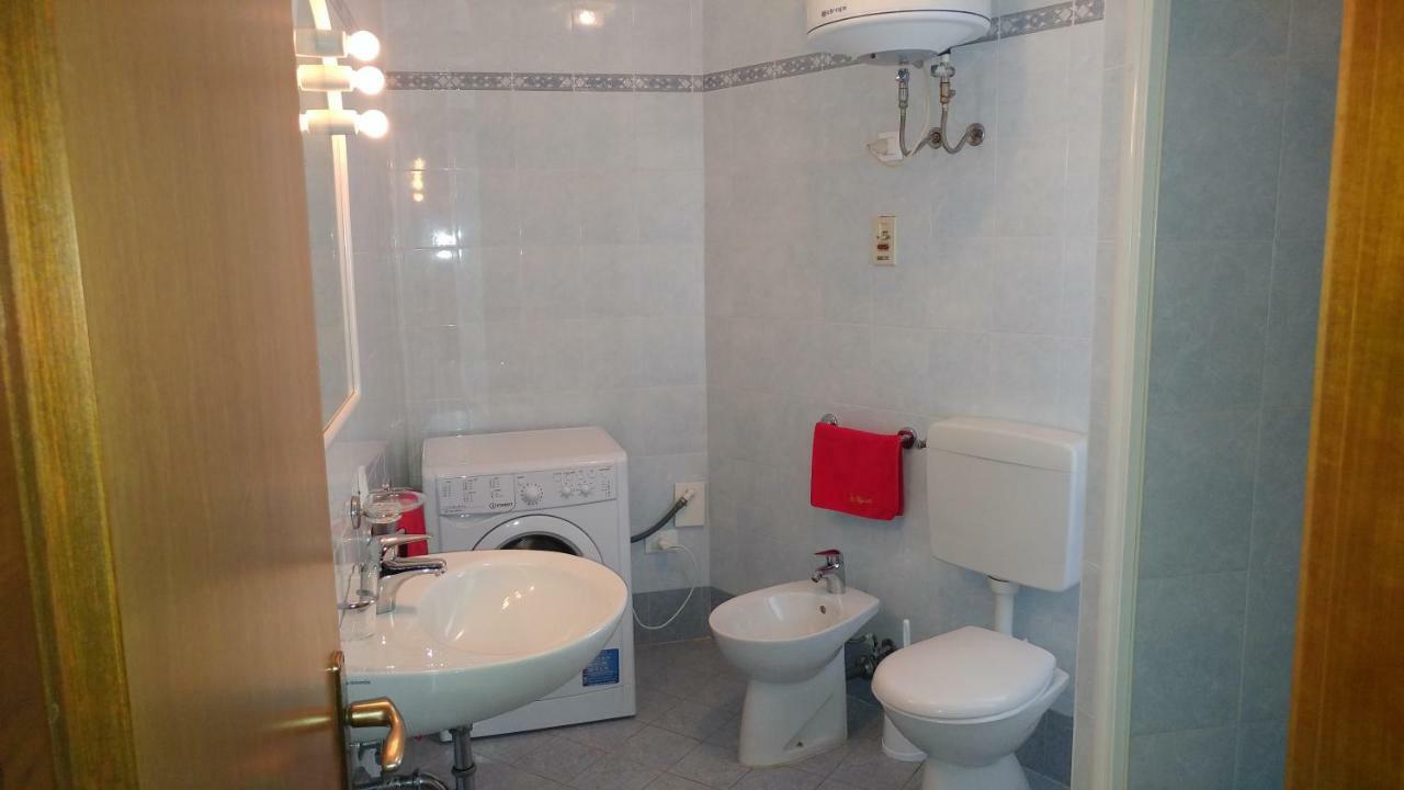 Condominio Moschettieri ビビオーネ エクステリア 写真