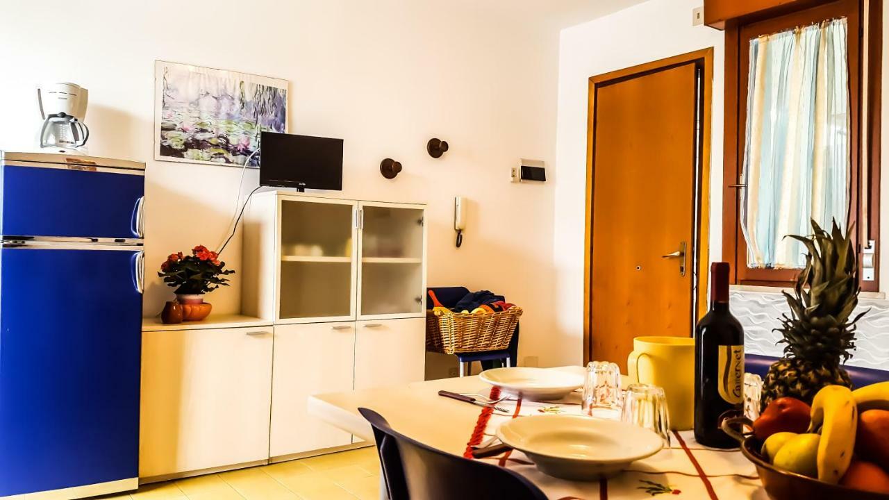 Condominio Moschettieri ビビオーネ エクステリア 写真